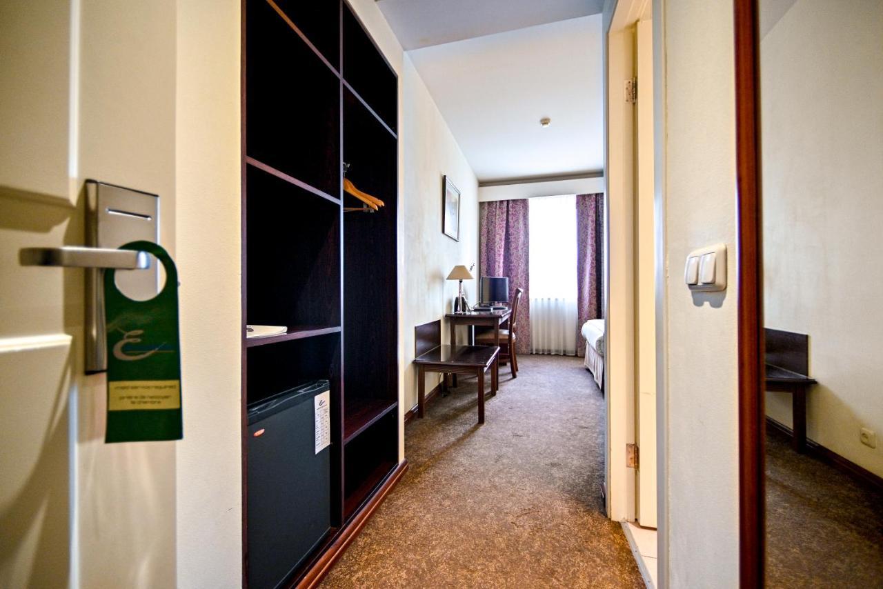 Europe Hotel Erivan Exterior foto